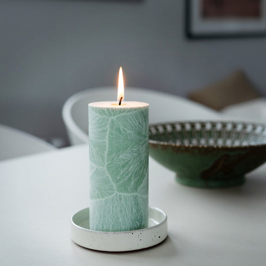 Shea Blockkerze Schilf I Ø 67 x H150 mm – nachhaltige Eleganz