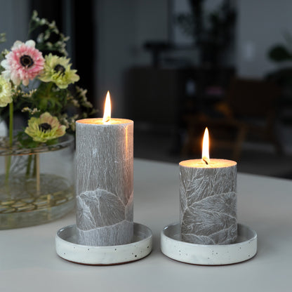 Shea-Blockljus Nougat I Ø 67 x H100 mm – nachhaltige Eleganz