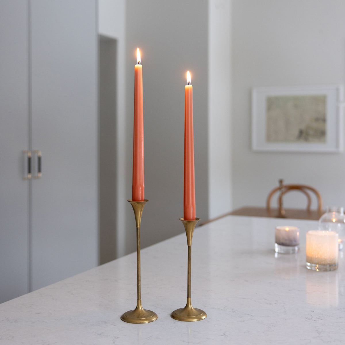Prismaljus 4er-Pack Apricot I Achteckiges Design I Ø 21 x H 280 mm