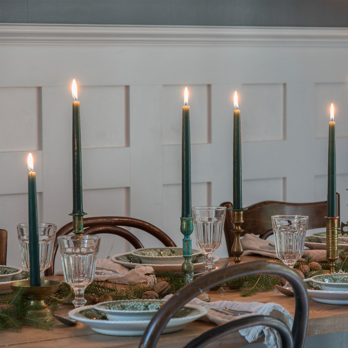 Christina Antikljus 4er-Pack Tannengrün I Ø 22 x H 255 mm – 100 % Stearin